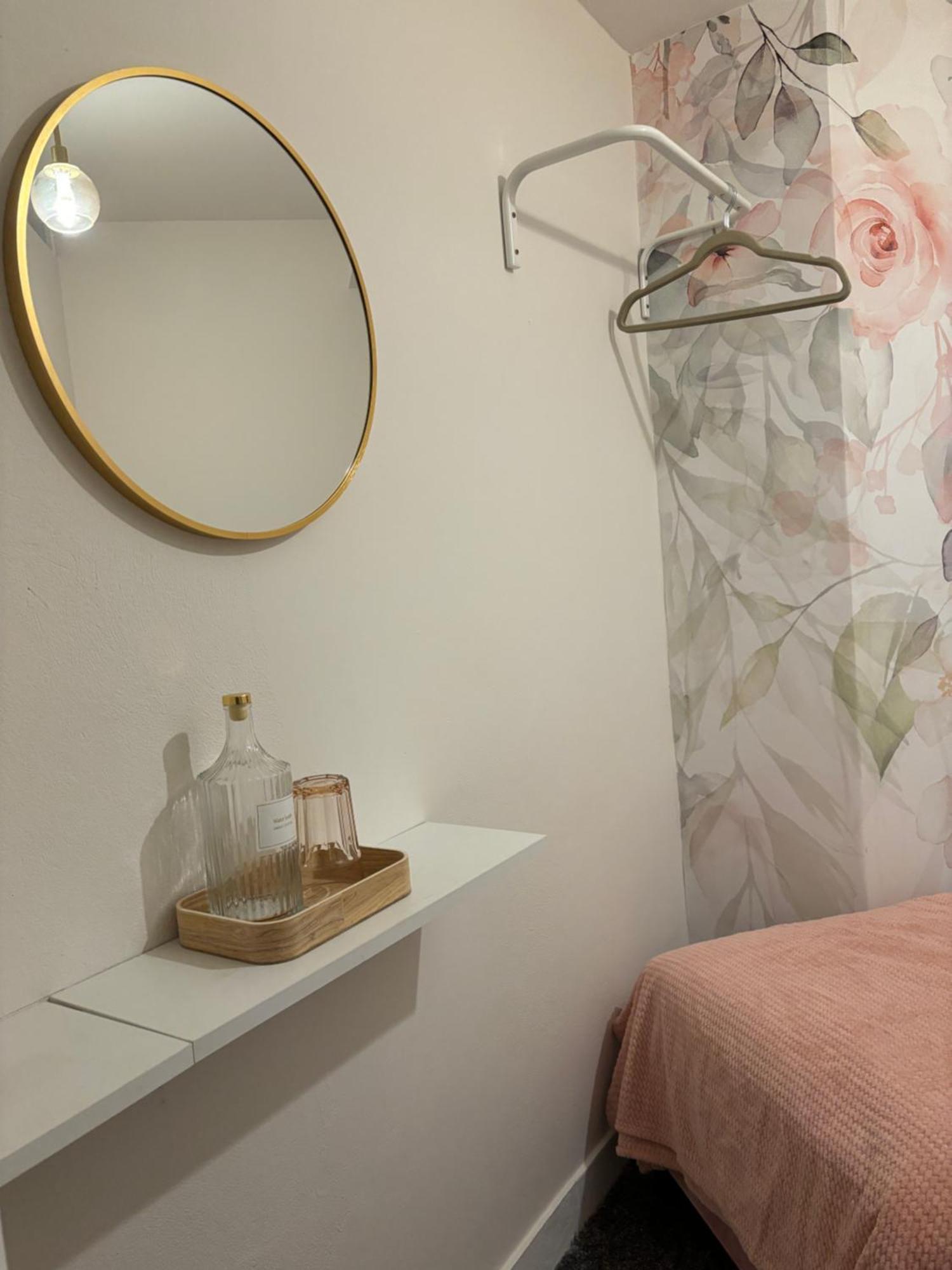 Shespace Apartrooms Cracovie Extérieur photo